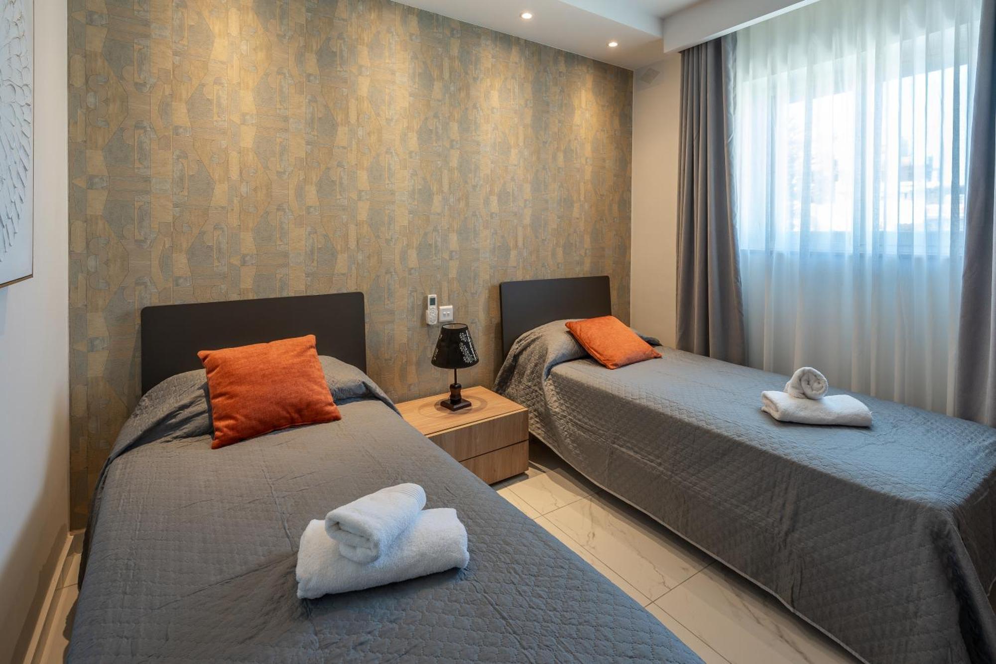 Brand New Luxurious Seafront With View - Prime Location St Paul's Bay