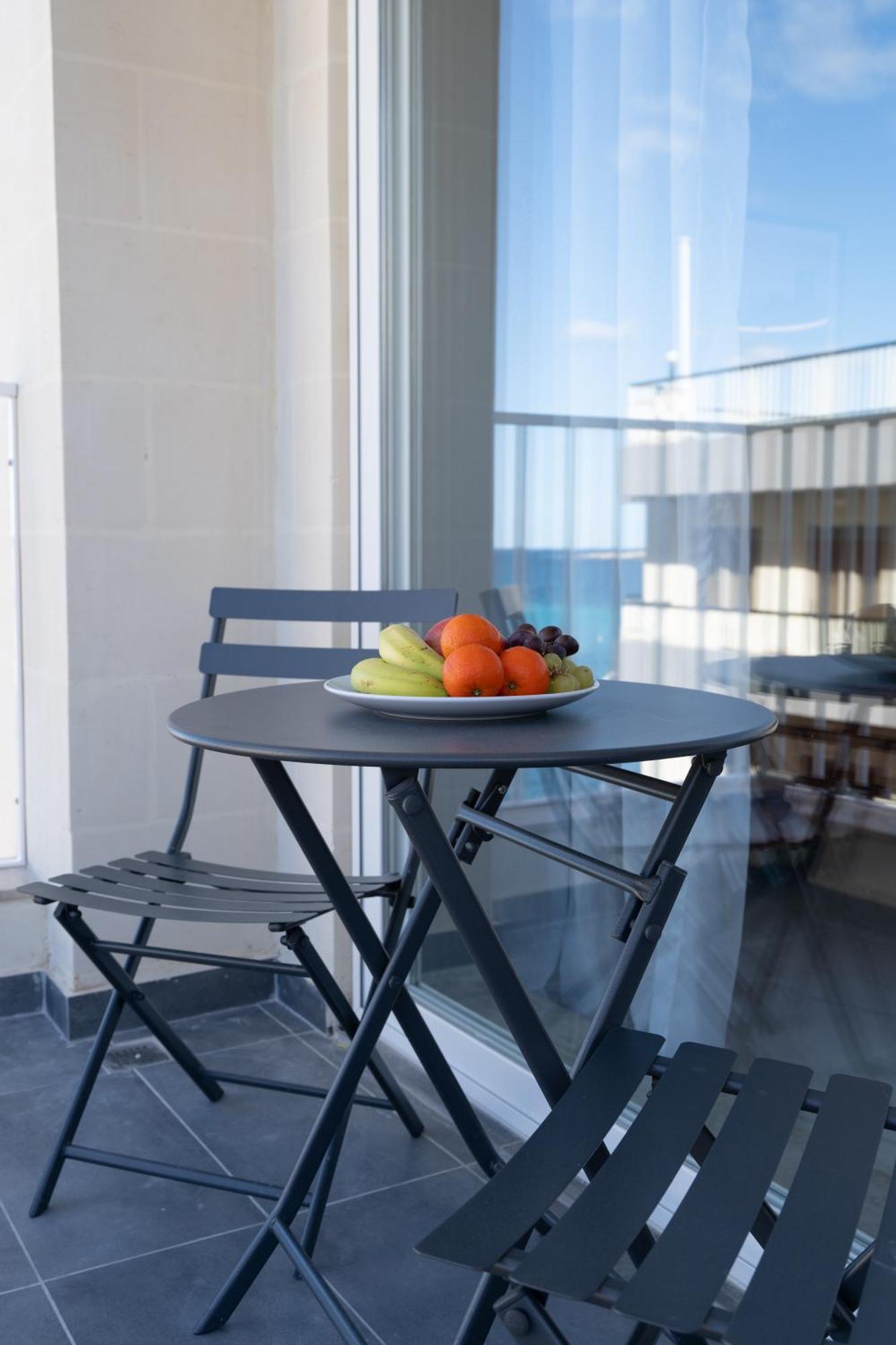 Brand New Luxurious Seafront With View - Prime Location Appartamento
